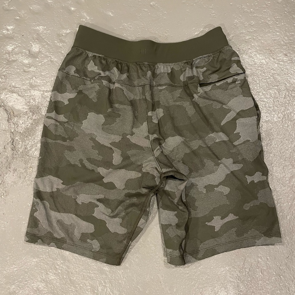 Lululemon men’s shorts - medium